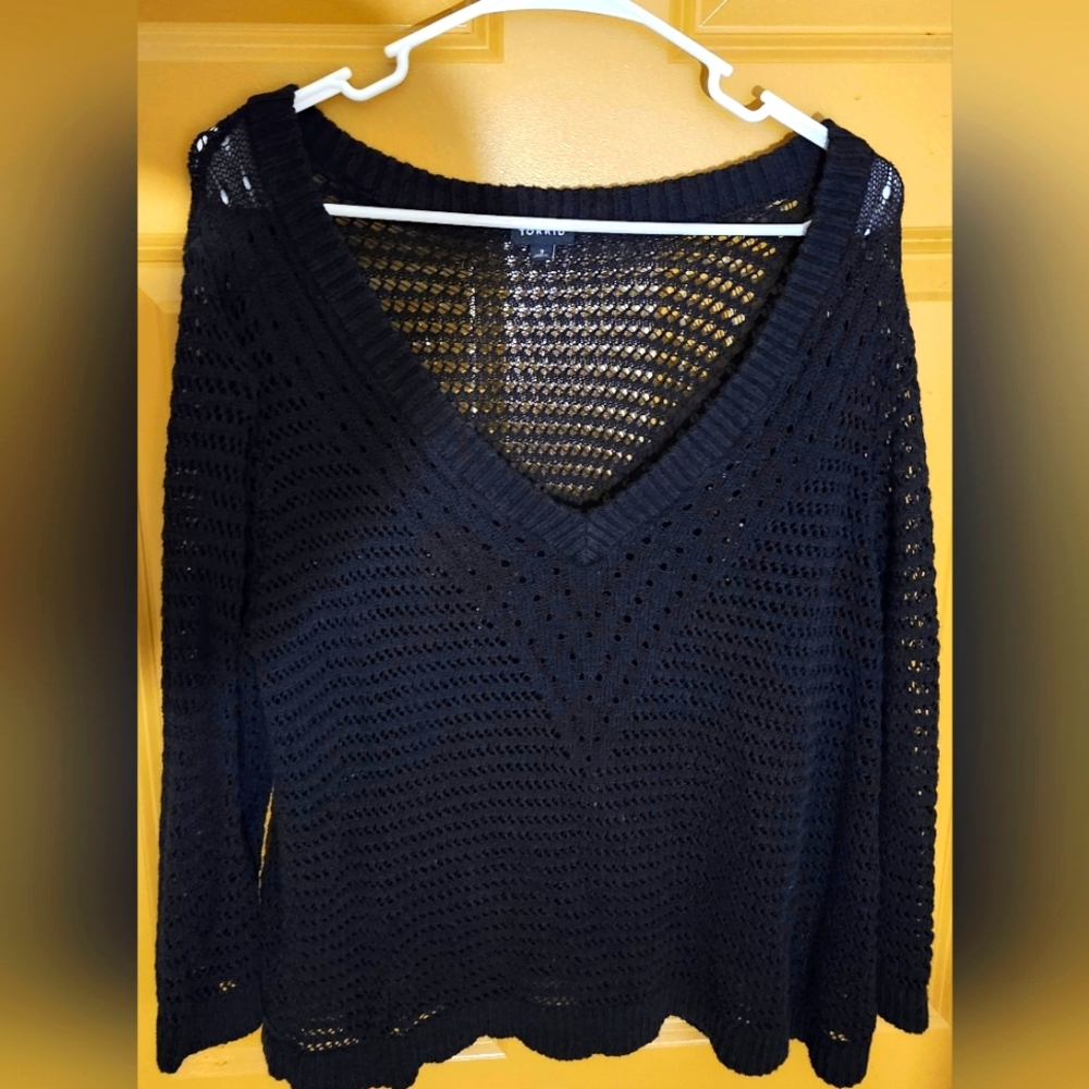 Torrid Black Open Stitch Pullover Cropped V-Neck Sweater Size 3X